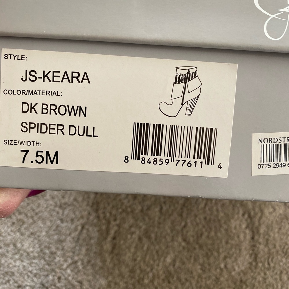 Boots - Picture 3 of 3